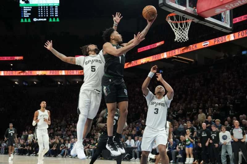 Baschet: NBA - San Antonio Spurs a preluat conducerea în semifinalele Conferinței de Vest; Wembanyam