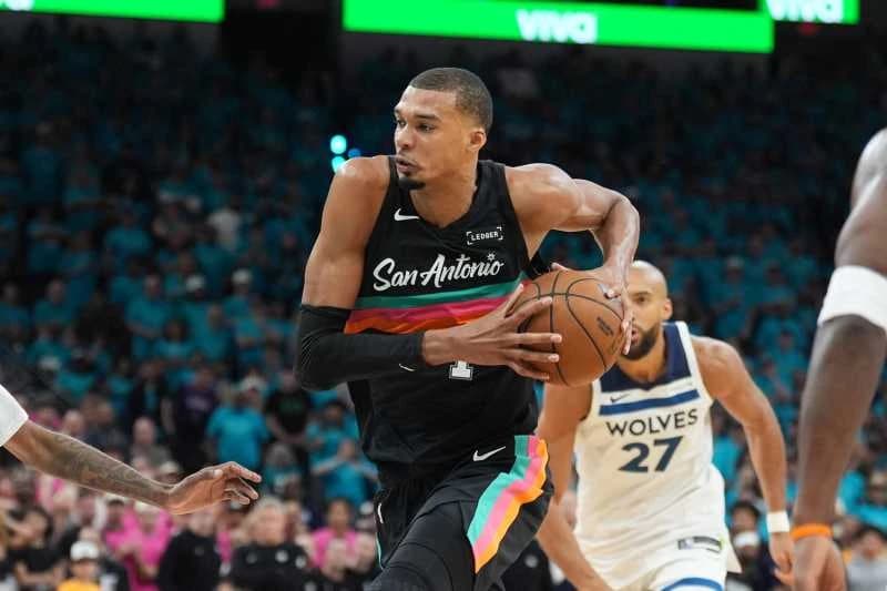 Baschet: NBA - Wembanyama, acuzat de mai multe blocaje neregulamentare de către antrenorul lui Minne
