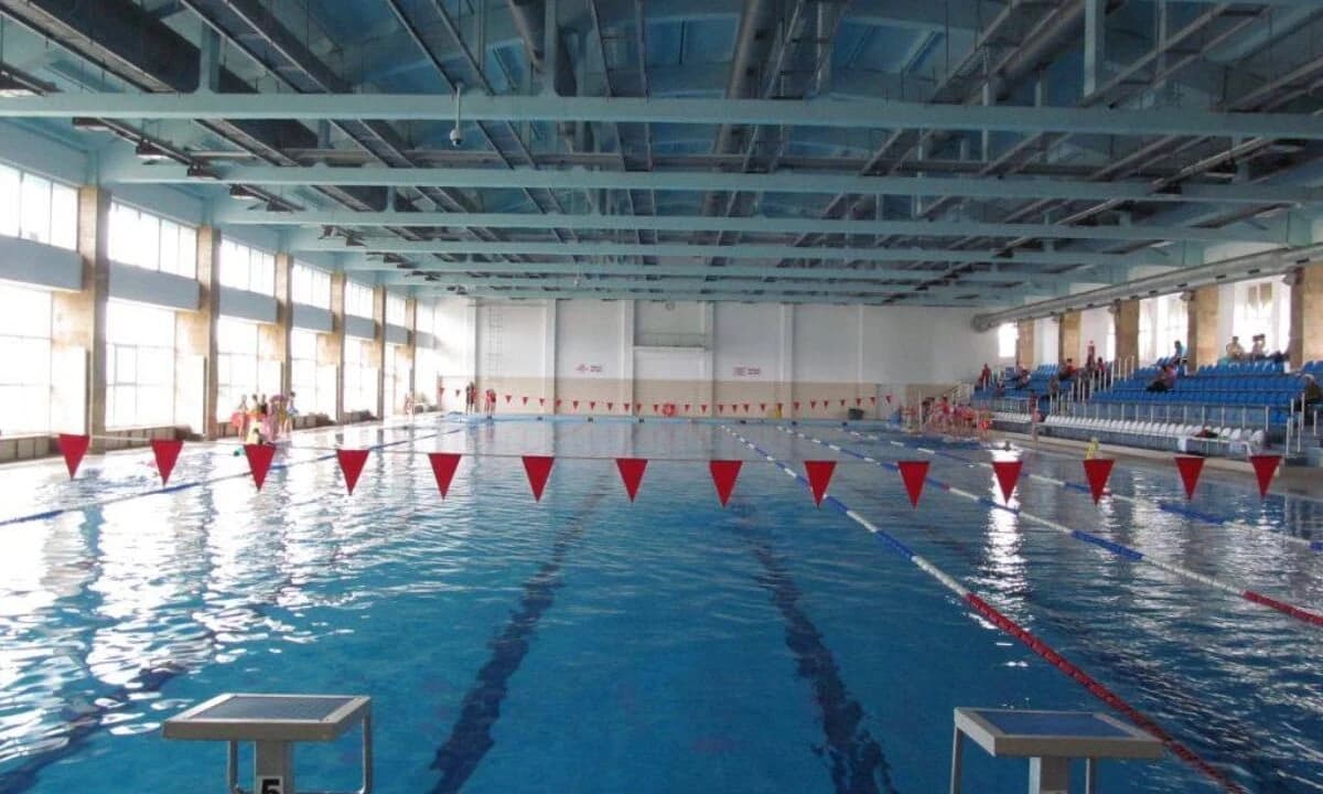 Bazinul Olimpic din Alba Iulia, noul program până în decembrie: când va fi deschis pentru agrement,