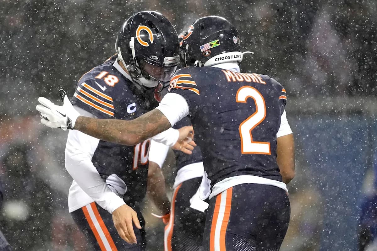 Bears QB Caleb Williams sounds off on DJ Moore trade