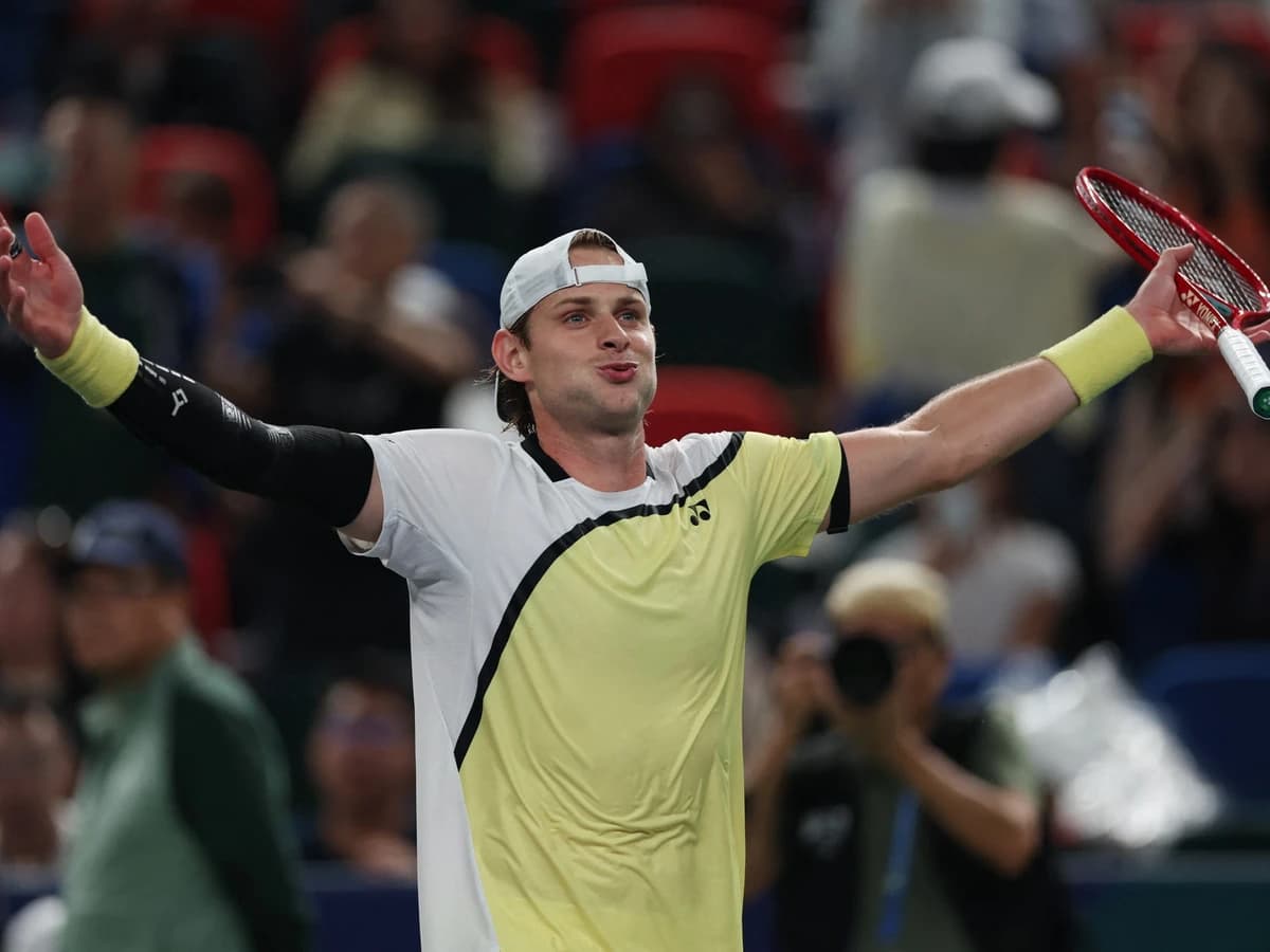 Bergs stuns Alcaraz in Shanghai as Zverev claims year’s top tennis ranking