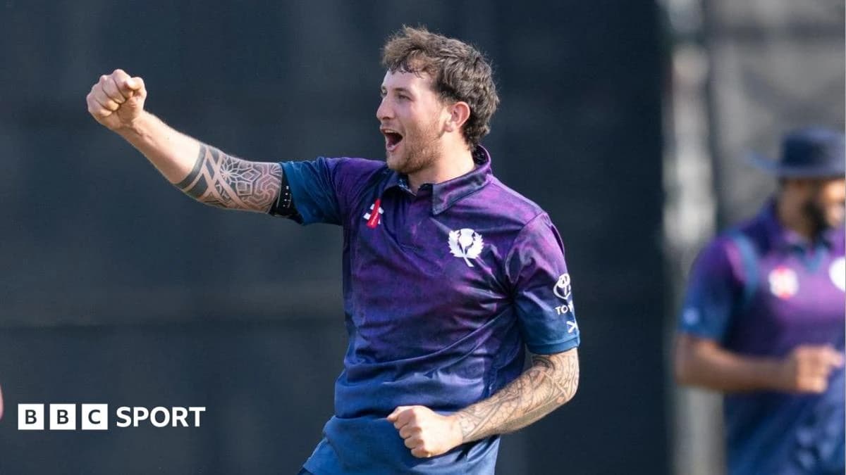 Berrington & Robertson star as Scotland crush Canada