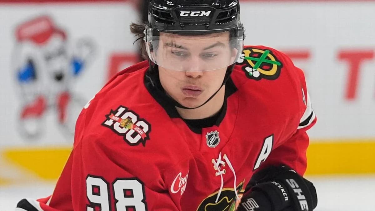 Blackhawks name Bedard, 21, 2nd-youngest captain in franchise history