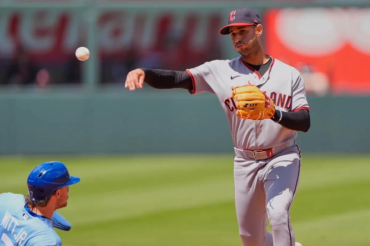 Bo Naylor hits 3-run home run to cement Guardians' 8-5 win over Royals