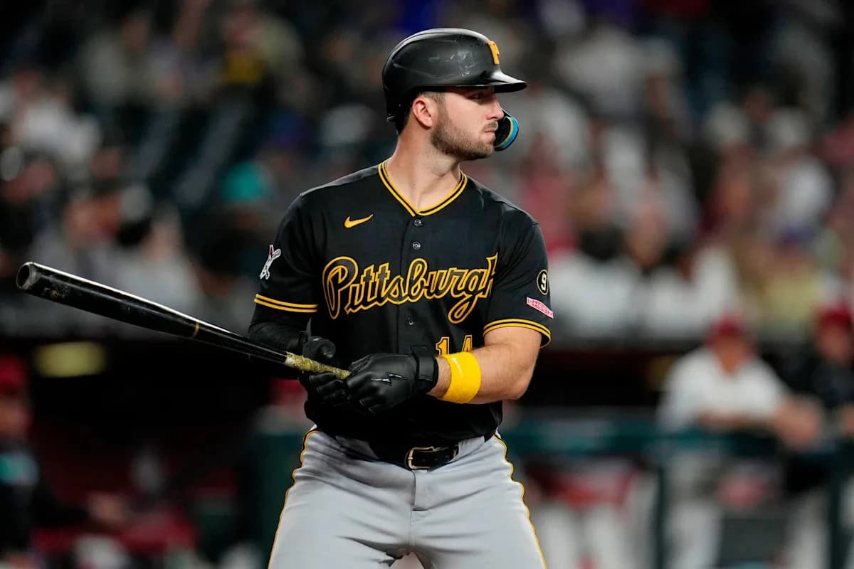 Braves acquire catcher Joey Bart from Pirates for pitcher Hunter Stratton