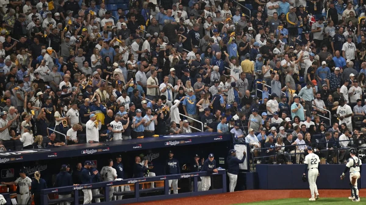 Brewers fans amaze with World Series takeover of Tropicana Field