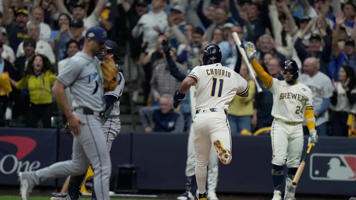 Brewers sticking with same lineup in Game 2 of World Series