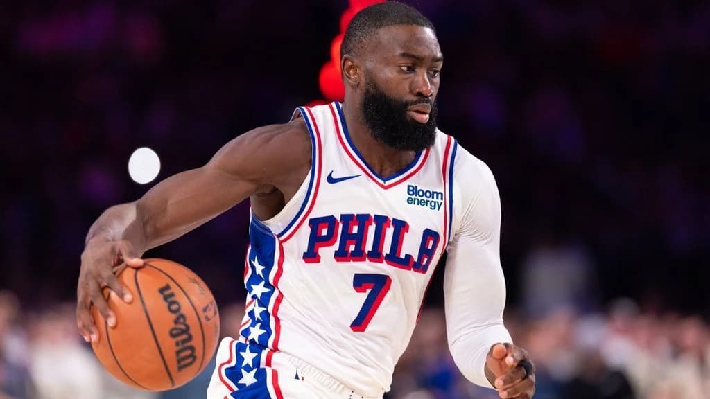 Brown denies he demanded trade from Celtics