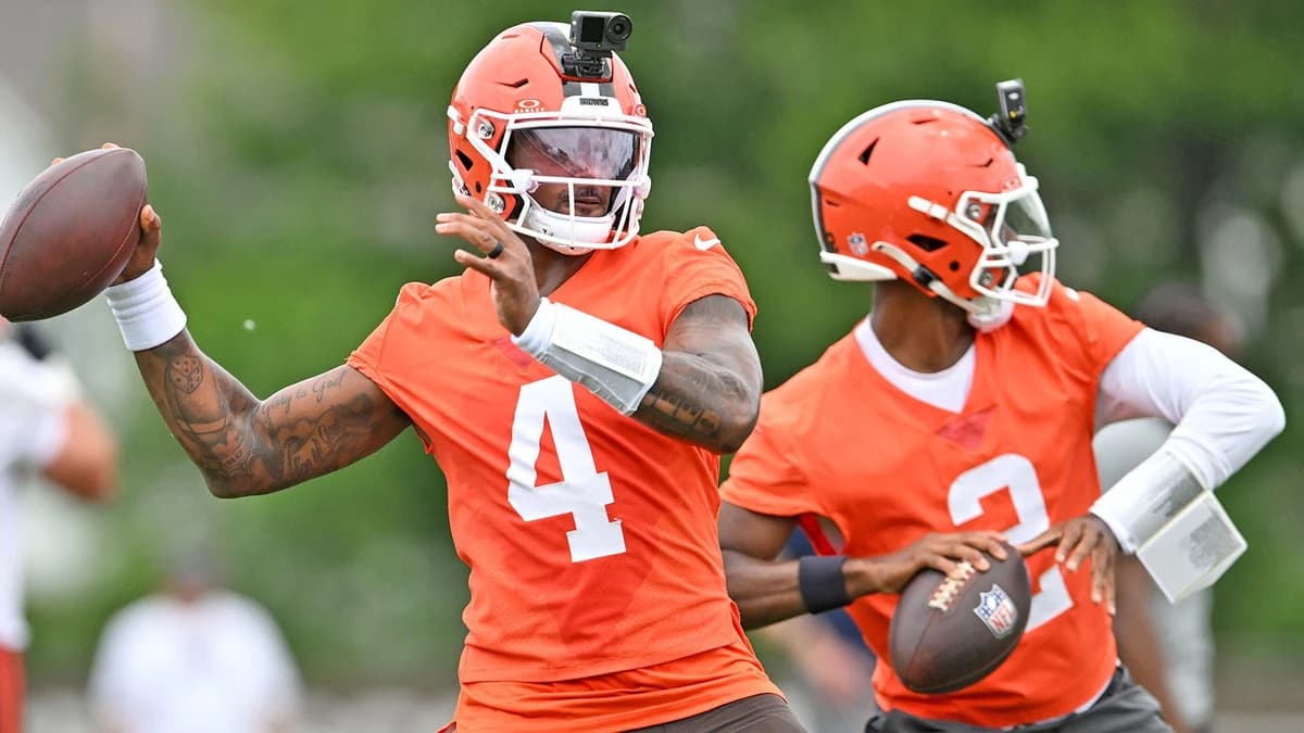 Browns' HC reveals plan for naming starter as QB battle continues between Deshaun Watson, Shedeur Sa