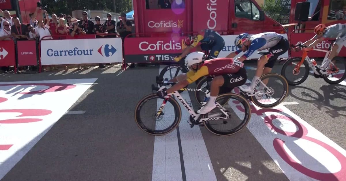 Bryan Coquard a câștigat etapa a 8-a din Vuelta! Enric Mas e noul lider, după abandonul lui Pogacar
