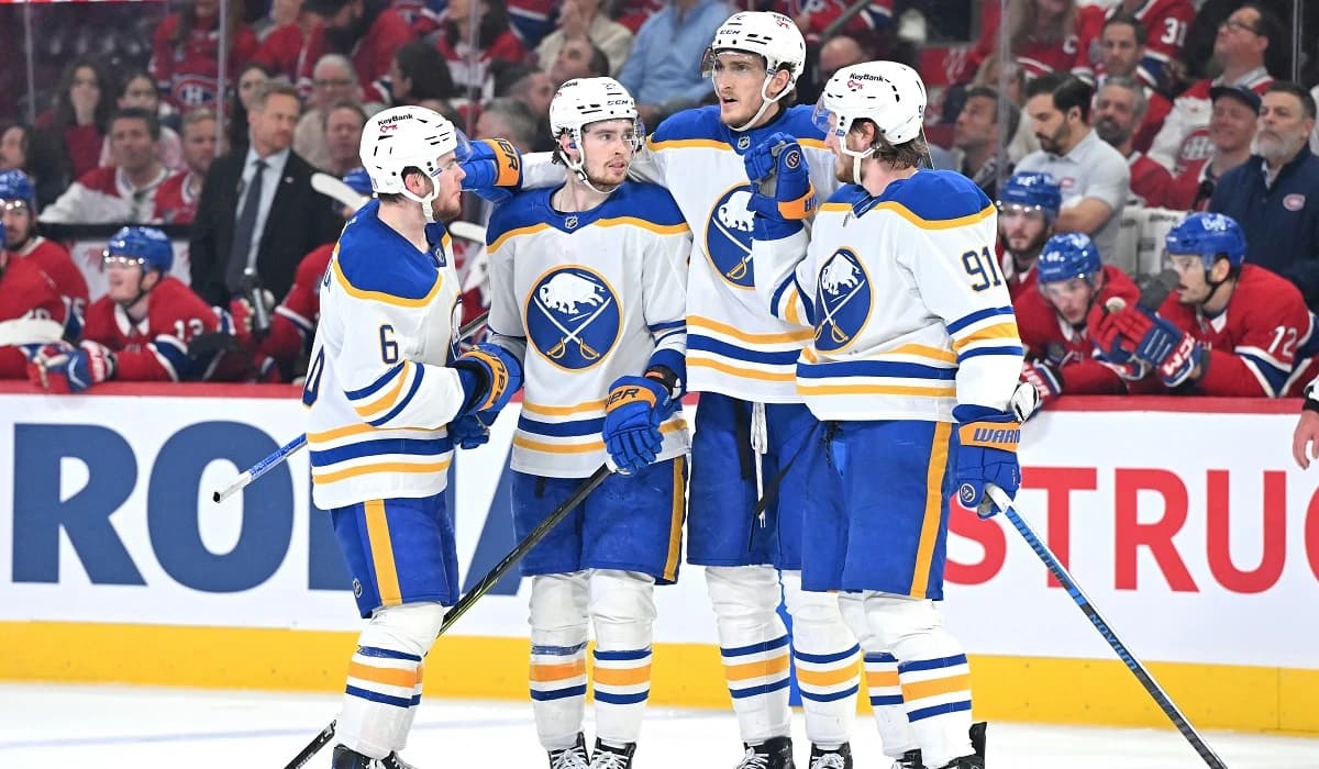 Buffalo Sabres – Montreal Canadiens 8-3. Buffalo a înscris 7 goluri la rând şi a trimis seria în mec