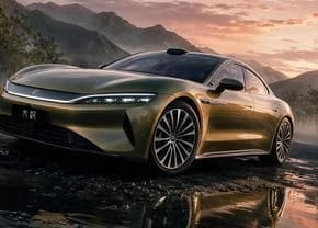 BYD atacă segmentul de lux: chinezii lansează o limuzină care să rivalizeze cu Mercedes și BMW