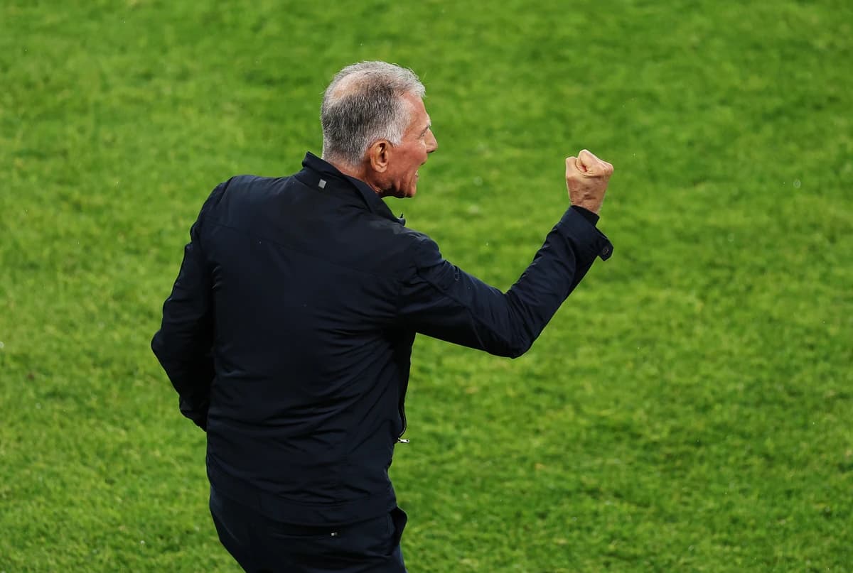 Calificat în 16-imi la Cupa Mondială, a răbufnit imediat la adresa FIFA: ”Ăsta nu se mai numește fot
