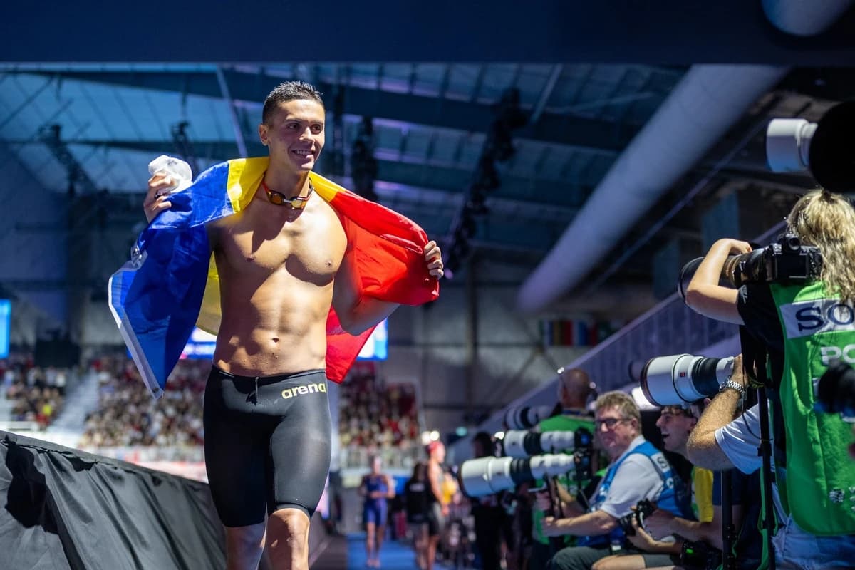 Campionatul European de nataţie: Denis Popescu, record naţional la 100 m fluture / De la ora 19:52,