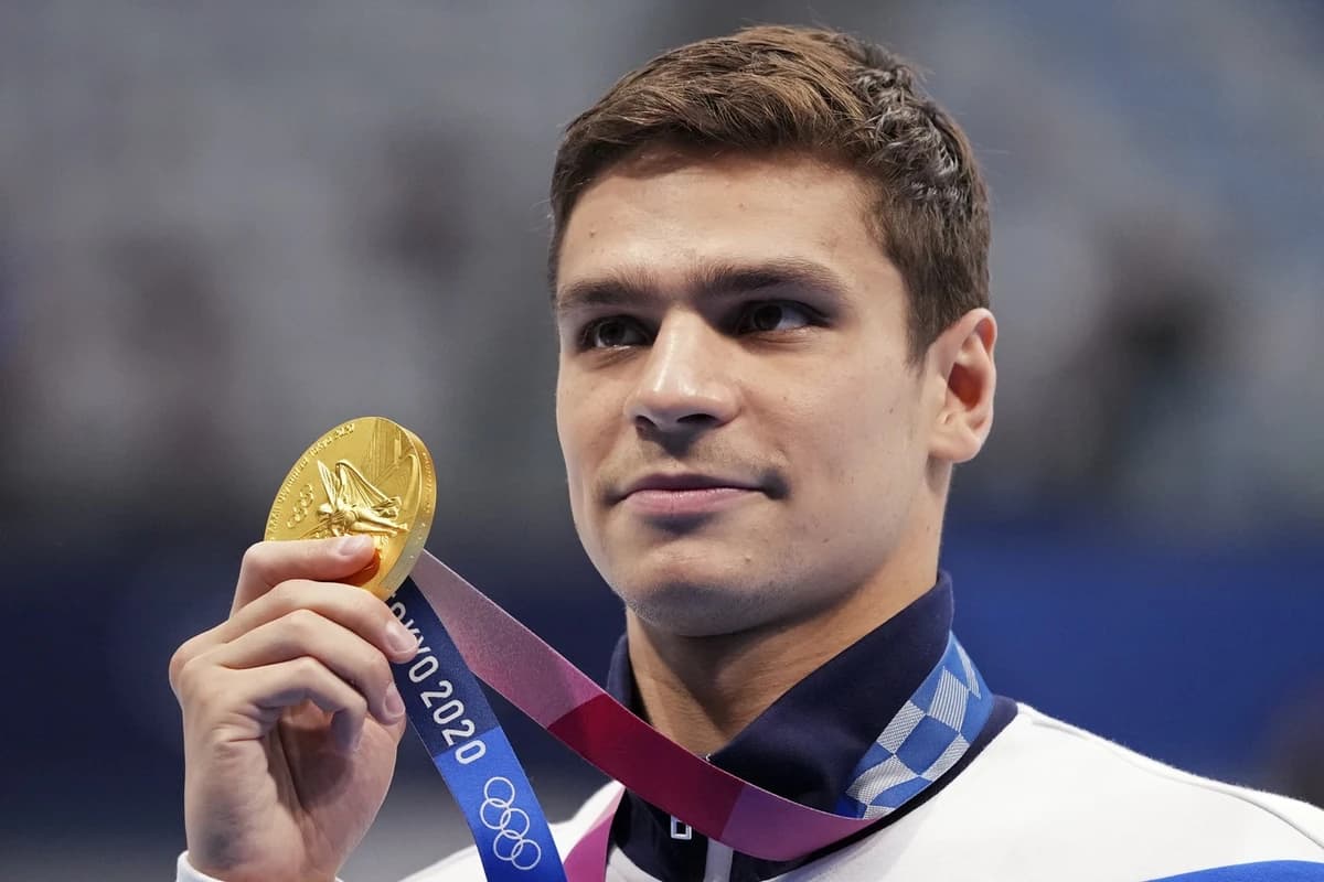 Campionul olimpic din Rusia și-a anunțat retragerea. E sergent în poliția de la Moscova și a susținu