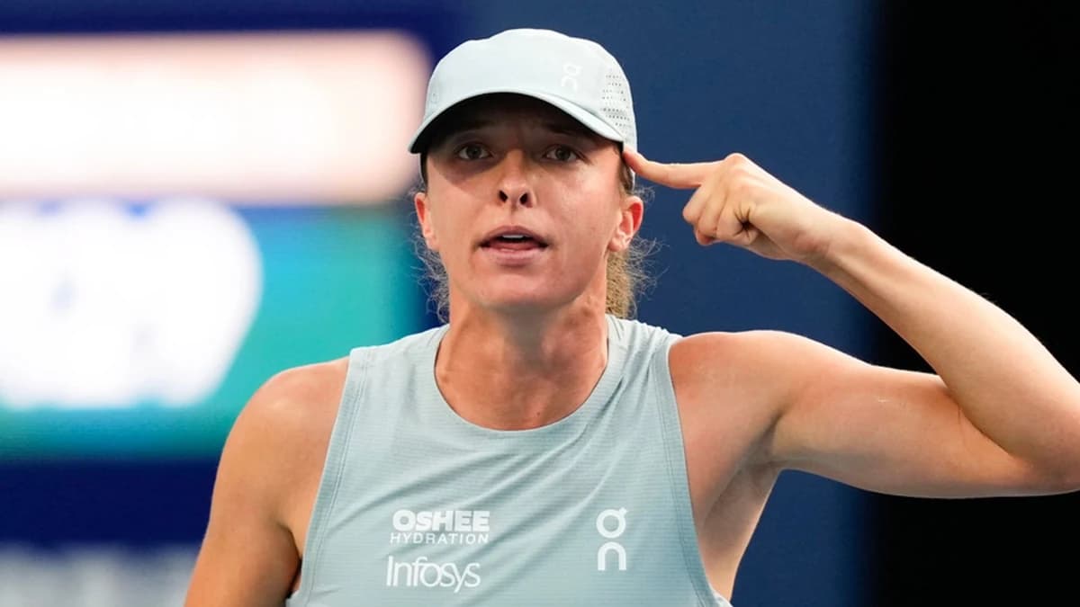 Canadian Open: Iga Swiatek defeats Elena Rybakina to end title drought