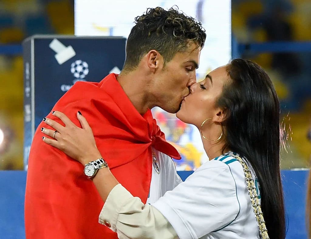 Când ar urma să aibă loc nunta dintre Cristiano Ronaldo şi Georgina Rodriguez. Englezii au aflat şi