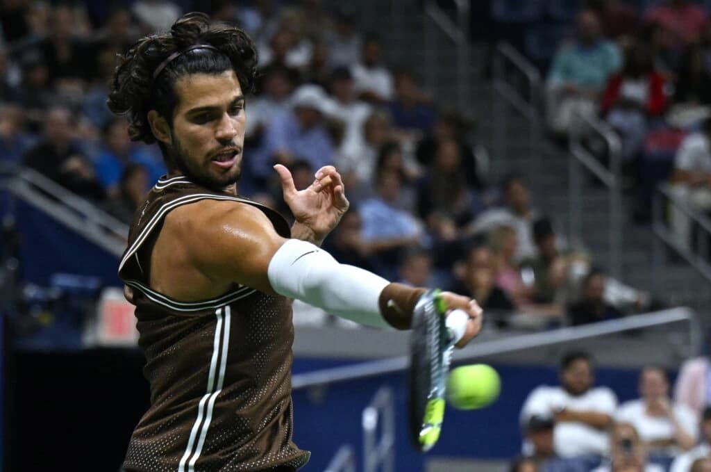 Carlos Alcaraz s-a calificat în optimi la US Open. Este a zecea sa victorie consecutivă