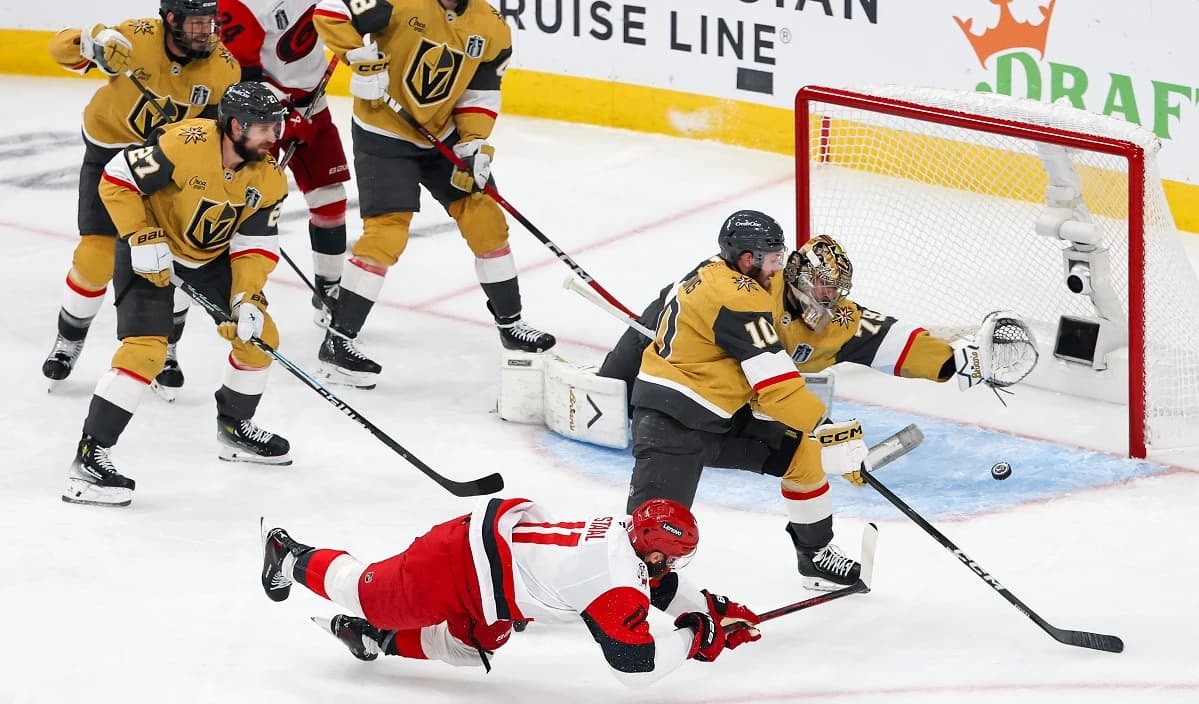 Carolina Hurricanes a câştigat meciul 4 al finalei Cupei Stanley cu Vegas Golden Knights! Seria revi