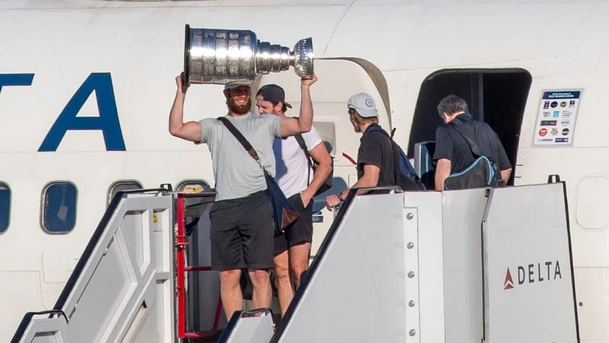 Carolina Hurricanes return with Stanley Cup