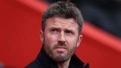 Carrick in talks over two-year Man Utd contract