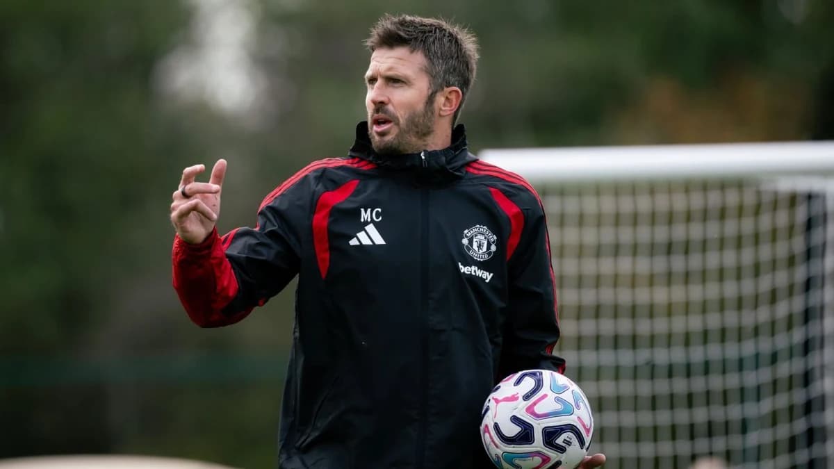 Carrick 'not surprised' to remain Man United boss