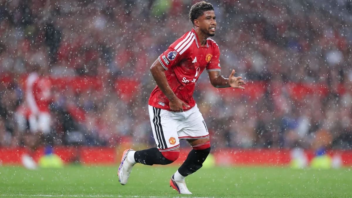 Carrick: Utd 'can compete' despite being out-spent