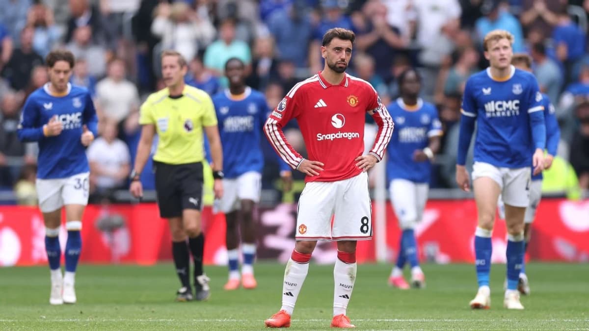 Carrick: Utd draw to Everton 'feels like defeat'