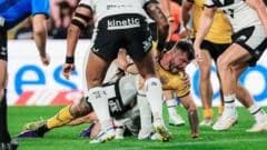 Castleford shrug off coach problems to beat Hull