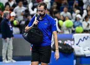 Câți bani pierde Daniil Medvedev după descalificarea de la Beijing » Și legendara Martina Navratilov