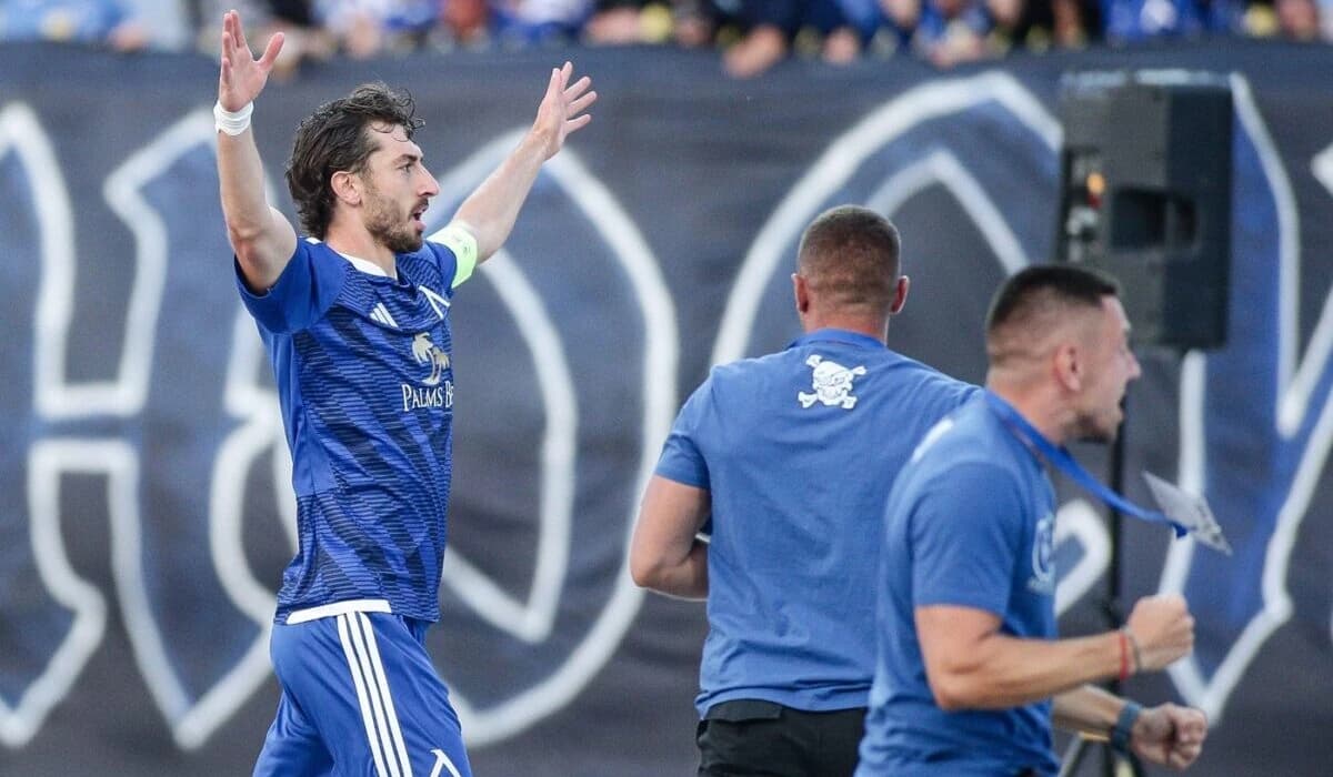 Ce a făcut Levski Sofia în seara în care Universitatea Craiova a fost umilită de Dinamo cu 5-1