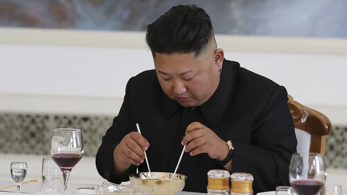 Ce mănâncă Kim Jong Un de a ajuns la 140 de kilograme la o înălțime de 1,70 metri: „Asta bea pentru