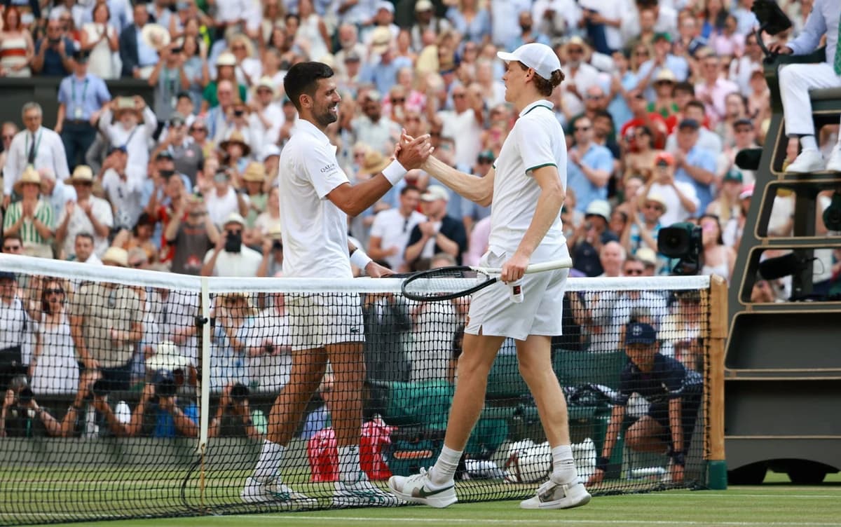 Ce victorie! Sinner l-a ”spulberat” pe Djokovic și e în finală la Wimbledon! Urmează duelul cu Zvere