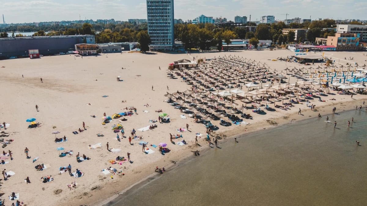 Celebra stațiune din România a ajuns o epavă. Cel mai bogat pensionar, uluit: „Au distrus-o! Te mănâ