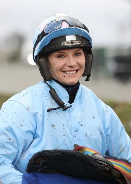 Champion point-to-point and Cheltenham Festival-winning rider Maxine O'Sullivan retires from the sad