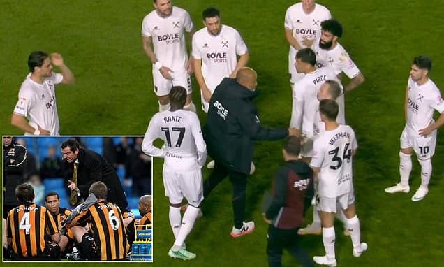 Channelling your inner Phil Brown, Nuno? Unhappy West Ham boss Espirito Santo delivers half-time tea
