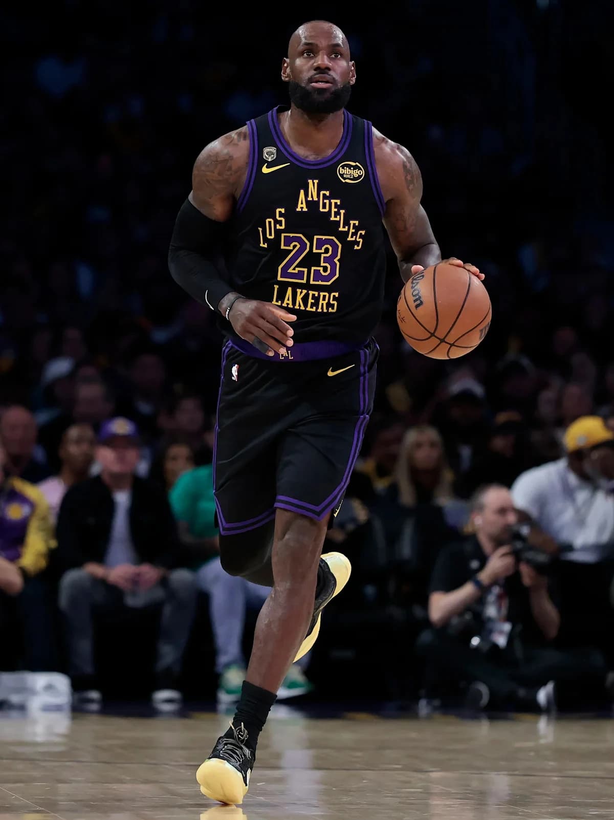 Charania: Three teams are the frontrunners for LeBron James