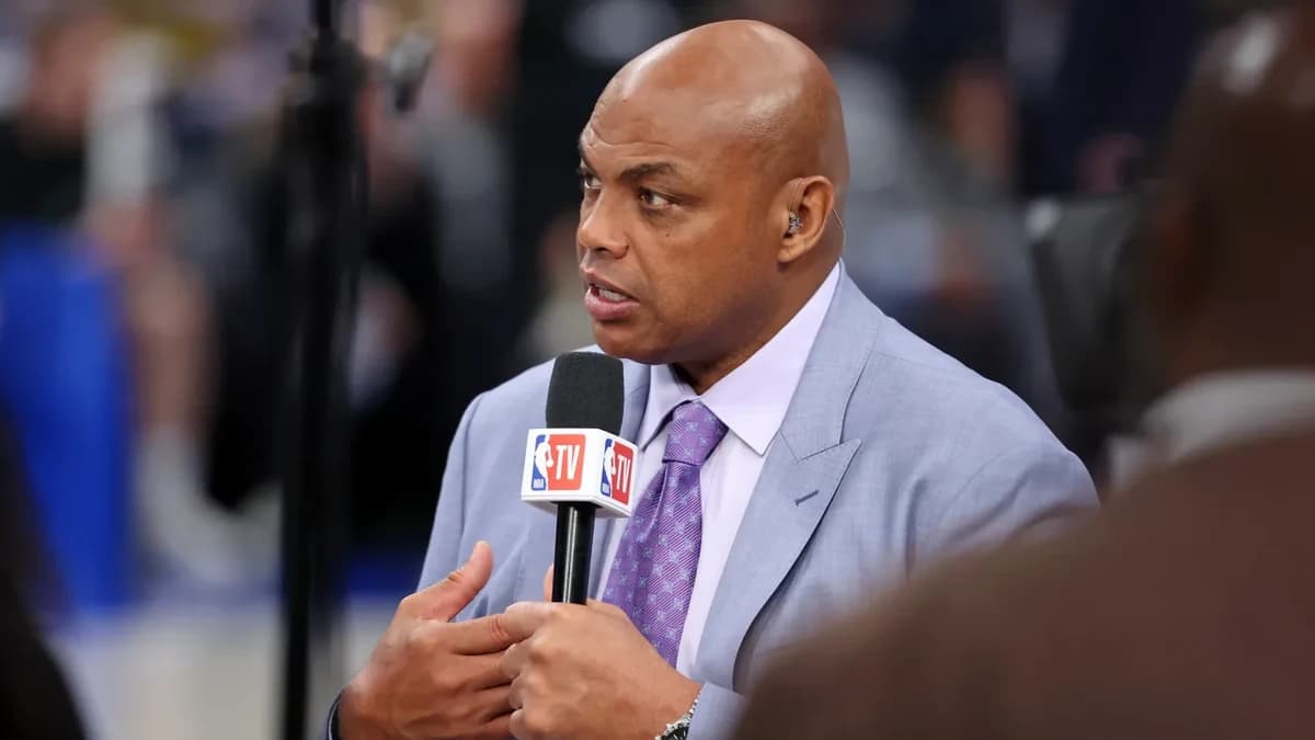 Charles Barkley says LeBron James was 'very disrespectful' during national anthem