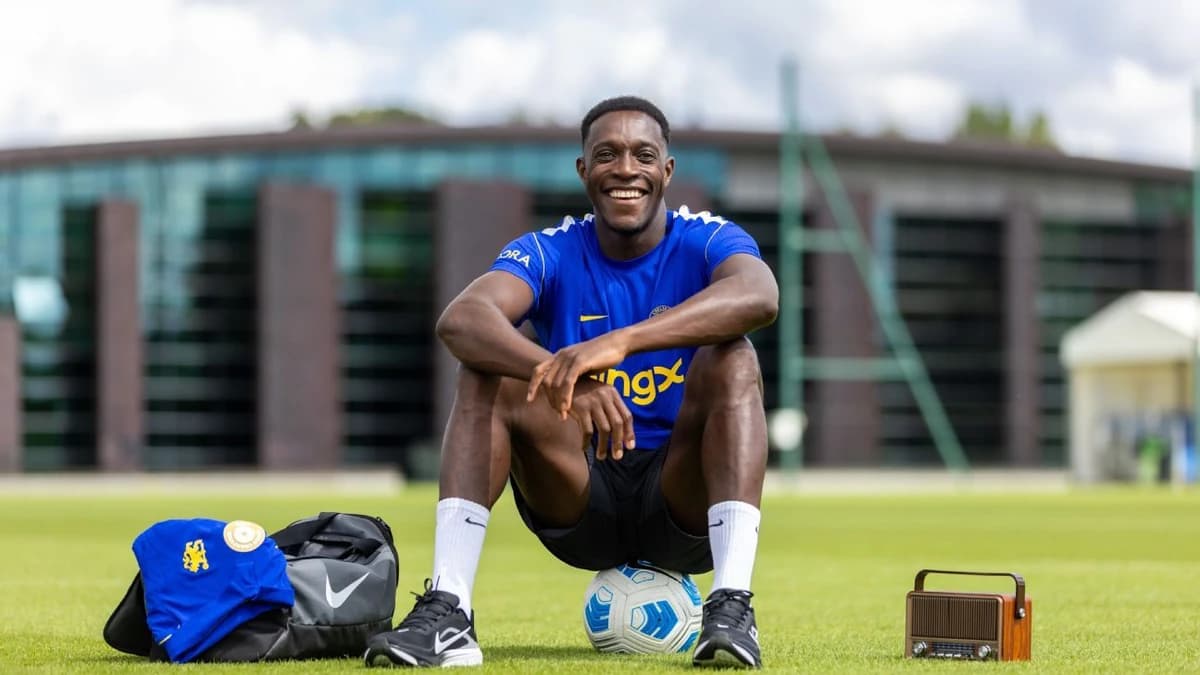 Chelsea sign Danny Welbeck from Brighton