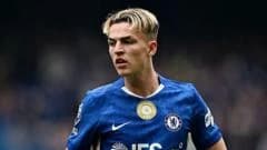 Chelsea's Derry, 18, taken to hospital after head injury