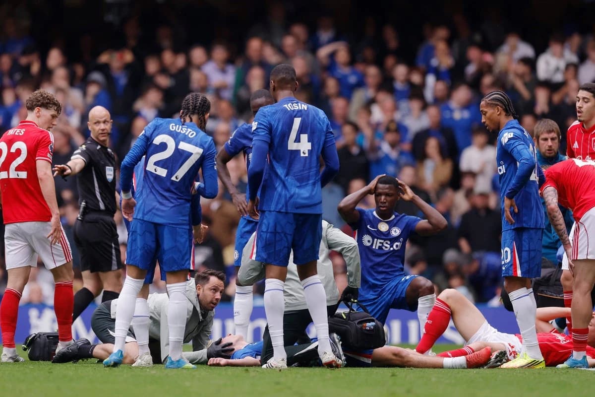 Chelsea’s Jesse Derry stretchered off after worrying collision on first Blues start