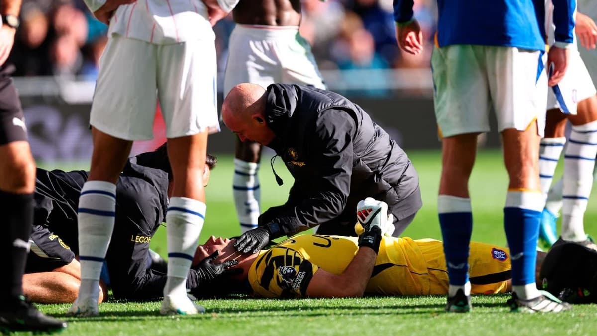 Chelsea's Martínez has jaw surgery, will be 'back in a few weeks'
