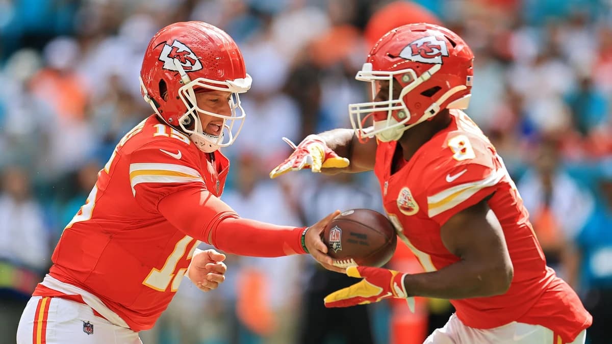 Chiefs vs. Seahawks picks, prediction, player props: Expert's best bets for Sunday Night Football NF