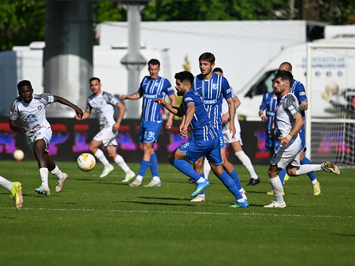 Chindia - Farul 3-3. Meci spectaculos la Târgoviște! Echipa care va juca în SuperLiga se va decide l