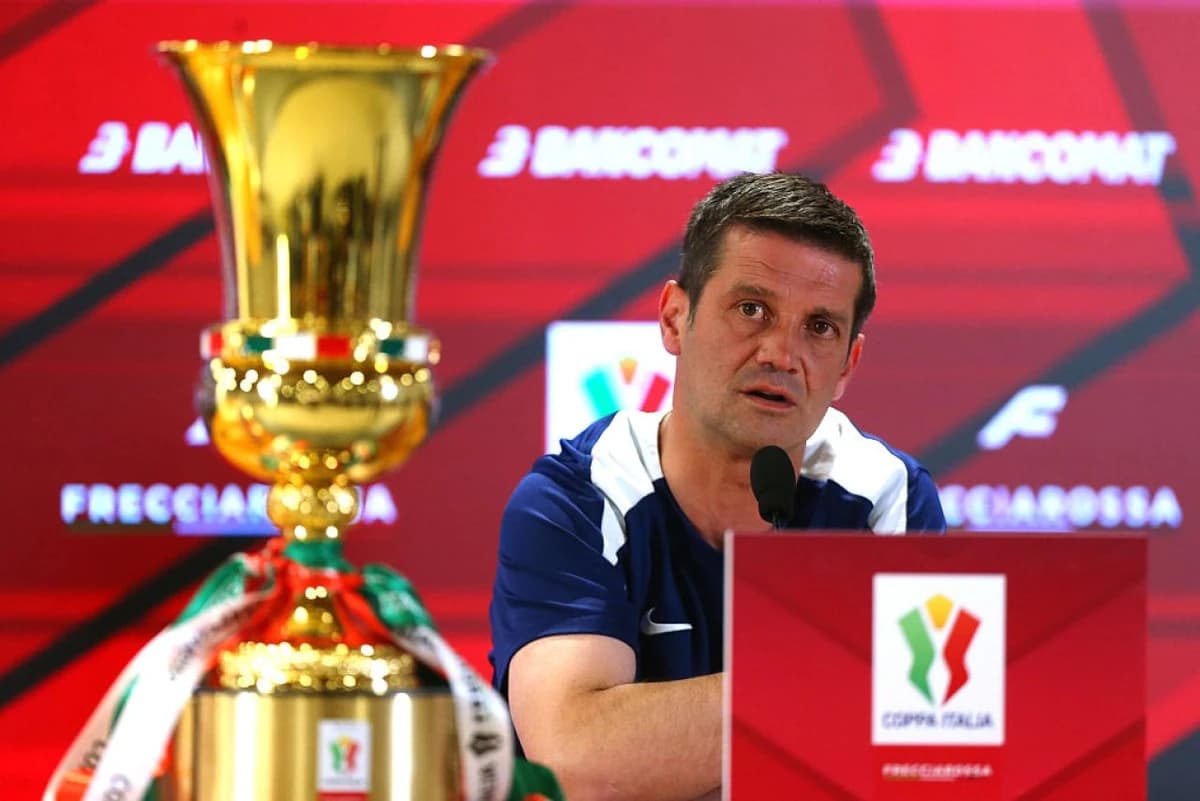 Chivu se apucă de transferuri! Doi fundași de la FC Barcelona și Tottenham, pe lista românului