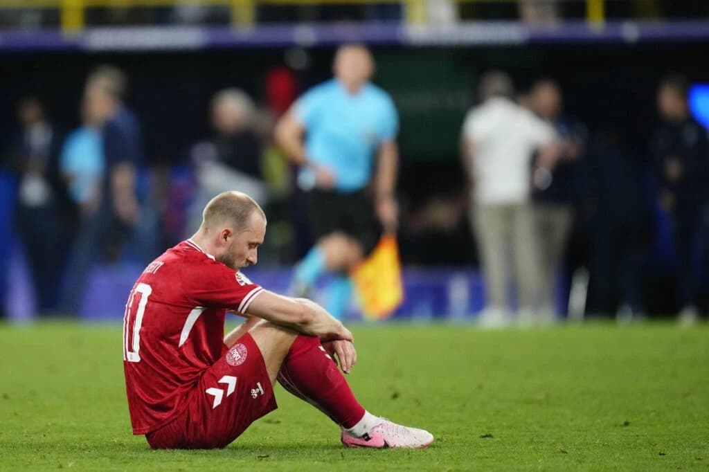 Christian Eriksen pleacă de la Wolfsburg după al doilea colaps suferit pe teren. Danezul vrea să fie
