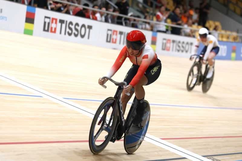 Ciclism: Chinezoaica Yuan Liying, aur în proba individuală de viteză la Campionatele Mondiale pe vel