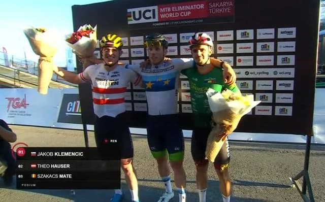 Ciclism: Medalie de bronz pentru Mate Szakacs în prima etapă din Cupa Mondială de MTB XCE