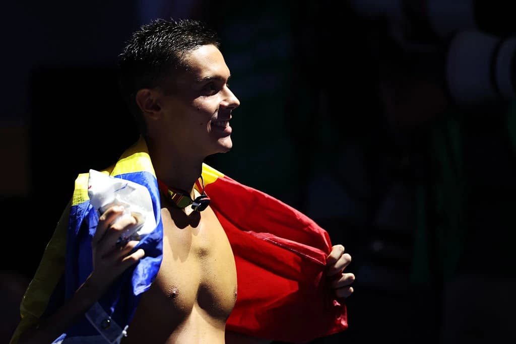 Cinci români intră în concurs la Europenele de înot de la Paris! Când debutează David Popovici