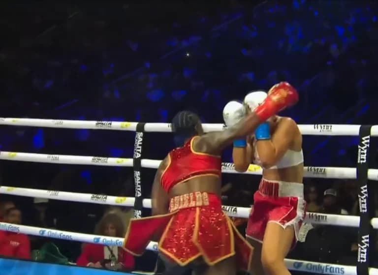 Claressa Shields Returns to Middleweight Throne with TKO of Kaye Scott